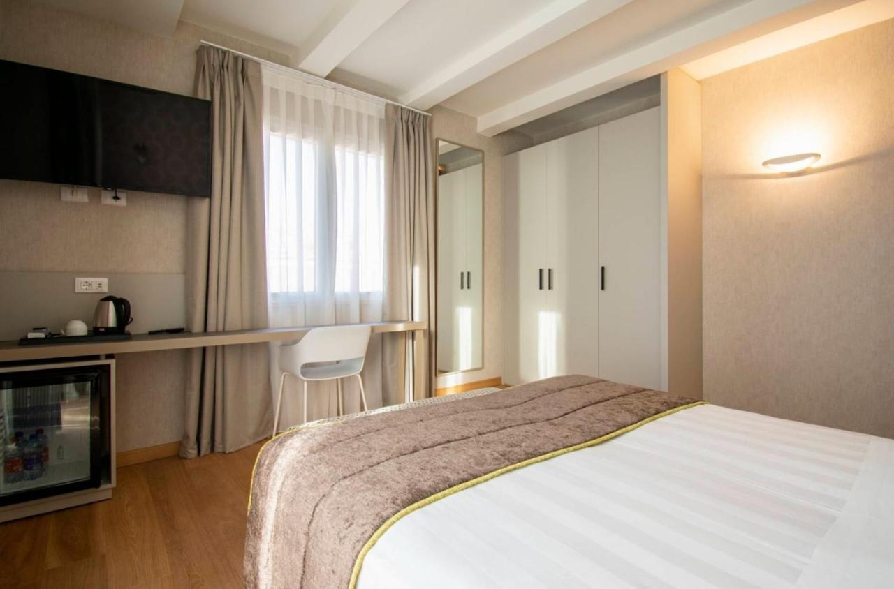 Hotel Medusa 利多迪卡马约雷 外观 照片